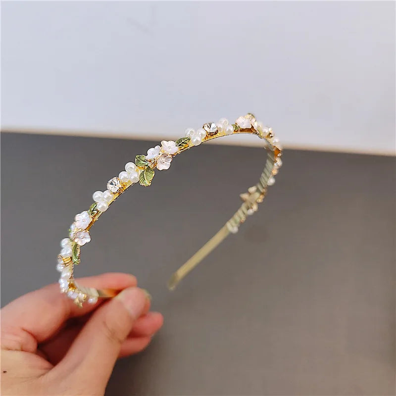 New Summer Fresh Flower Pearl Hair Accessories Ladies Romantic Spring and Summer Green Leaves Elegant Flower Headbands Headdress